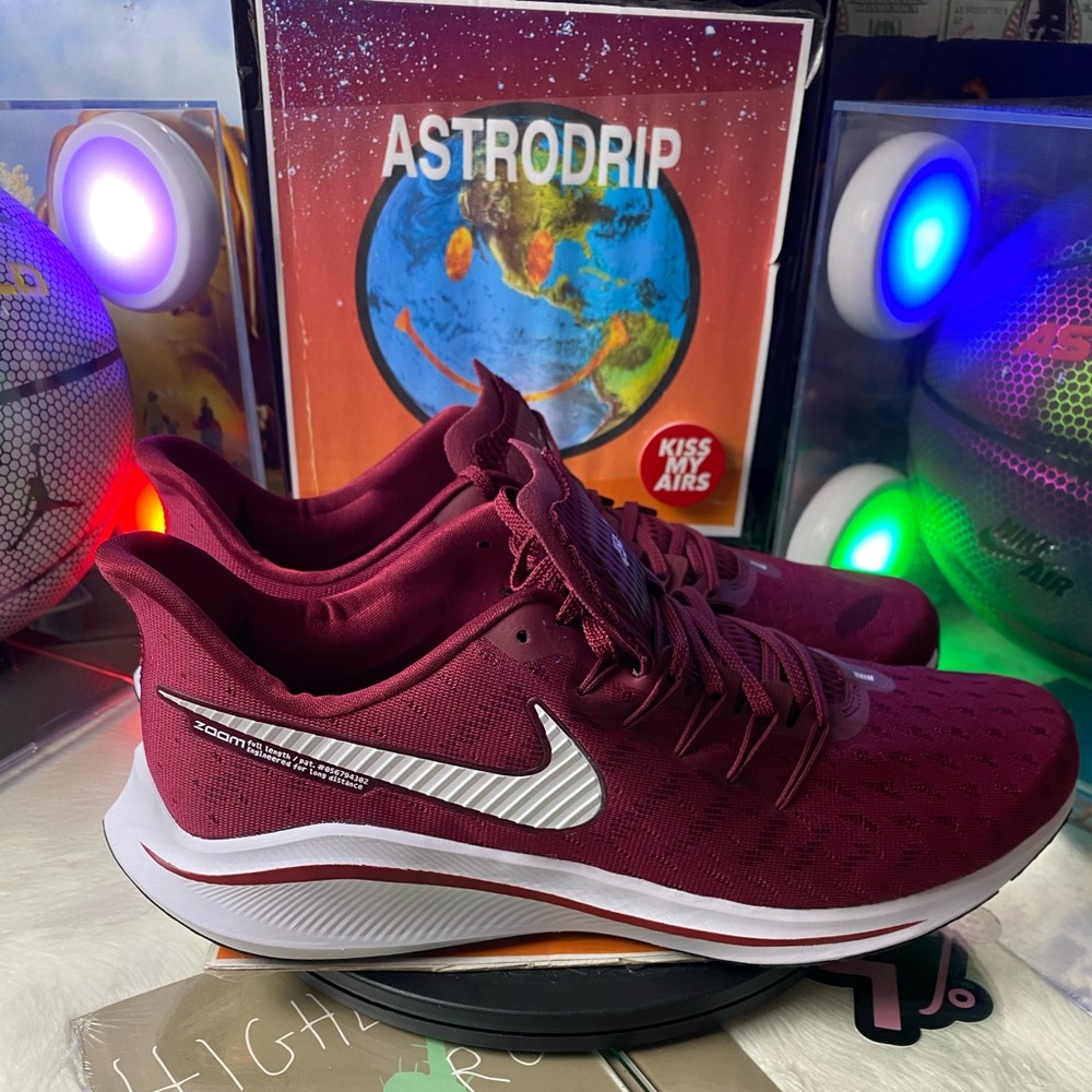 🆕  Nike Air Zoom Vomero Berry - Size: Womens 12